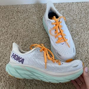 Hoka Clifton 8